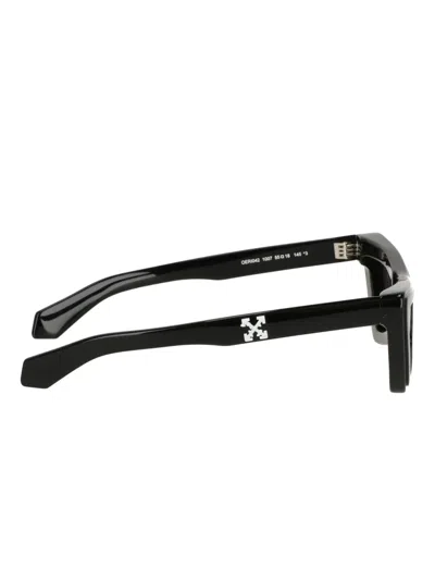 Off-white Eyewear Triangular-frame Tinted Sunglasses In Black