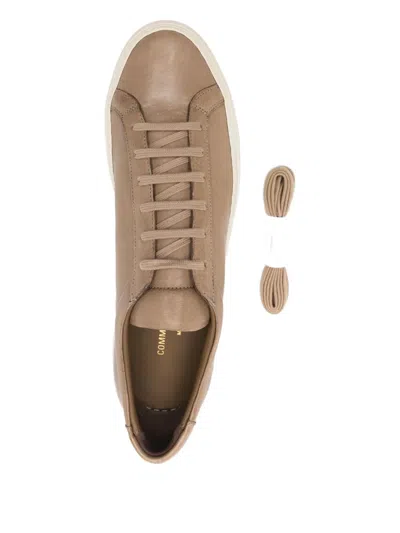 Common Projects Sneakers With Contrast Sole And Round Toe In Brown