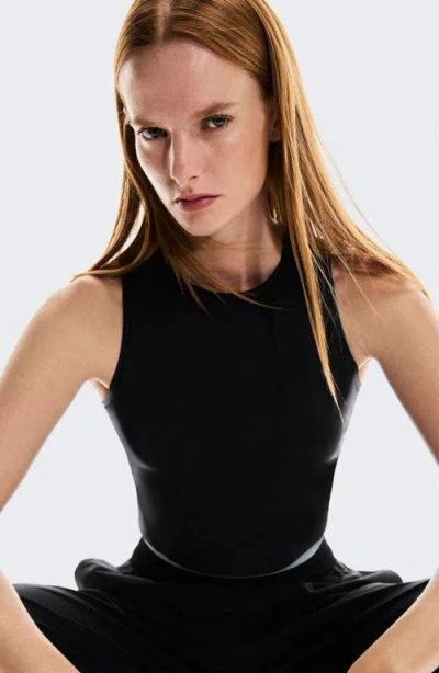 On Studio Crop Tank In Black