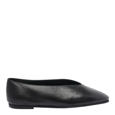 Poeve Leather Ballet Flats In Black