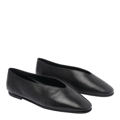 Poeve Leather Ballet Flats In Black