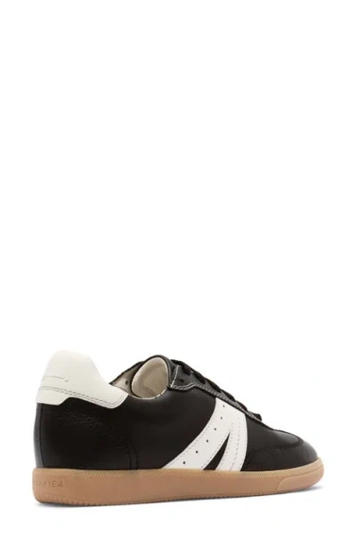 Frankie4 Levi Sneaker In Black