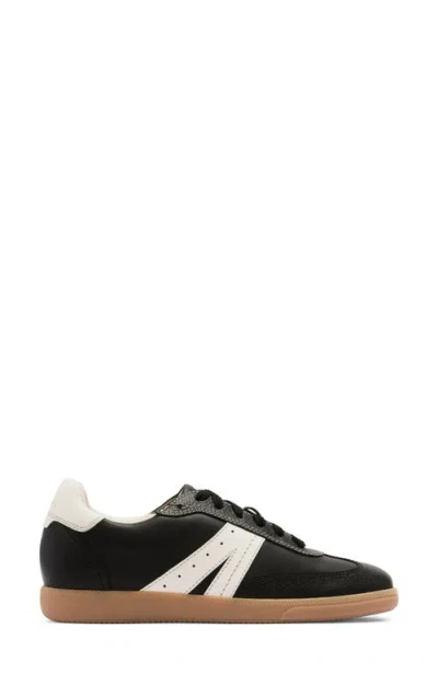 Frankie4 Levi Sneaker In Black