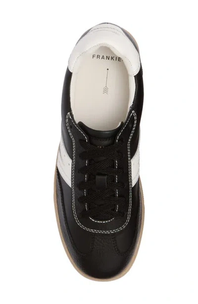 Frankie4 Levi Sneaker In Black