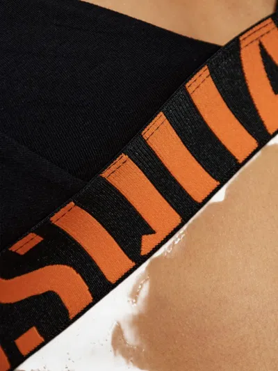 LOGO织带三角形文胸