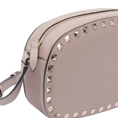Valentino Garavani Chain Strap Studded Pebbled Texture Cross-body Bag In Gray