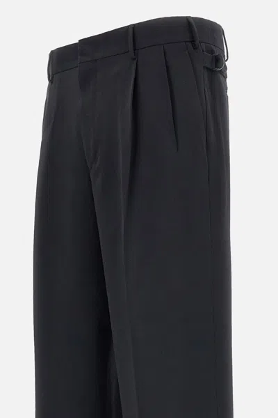 Cellar Door Trousers With Pleated Front And Pockets In Black