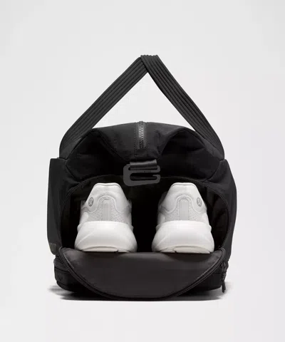 Lululemon 3-in-1 Gym Duffle Bag 30l