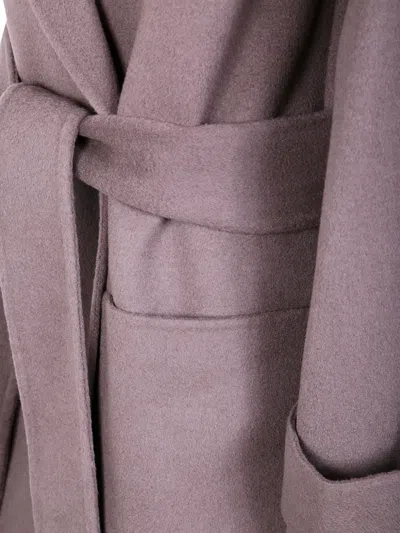 束腰裹身式外套