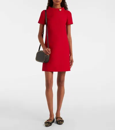 Valentino Garavani Textured Leather Shoulder Bag With Adjustable Strap In Black