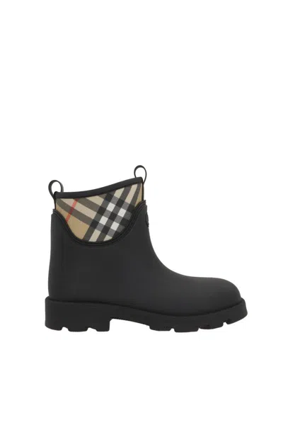 Burberry Marsh Stamp Rubber Ankle Boots In Black