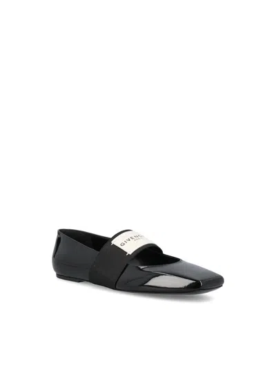 Givenchy Low Shoes In Black