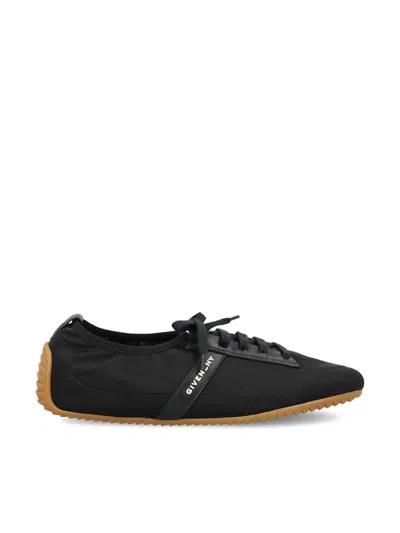 Givenchy Slim Leather-trimmed Sneakers In Black