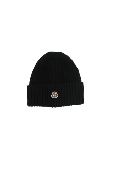 Moncler Ribbed-knit Wool Beanie In Black