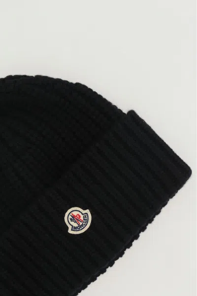 Moncler Ribbed-knit Wool Beanie In Black
