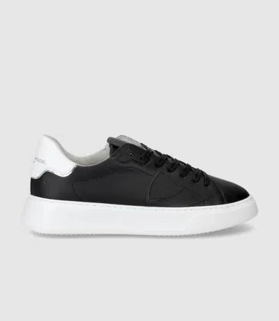 Philippe Model Low Man Veau Temple Sneakers In Black