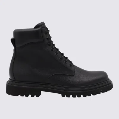 Dolce & Gabbana Grained Leather Lace-up Ankle Boots In Black