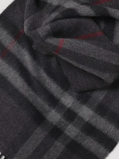 Burberry Men Cachemere Scarf With Giant Check Motif