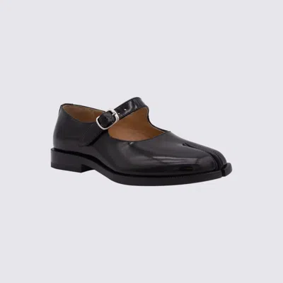 Maison Margiela Bovine Leather Mary Jane Pumps With Sheepskin Detailing And Elegant Buckle Closure