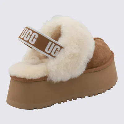 Ugg Platform Mules Made Of Camel-colored Leather With Faux Fur And Elastic Back In Brown