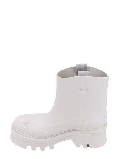 Chloé Rounded Toe Embossed Logo Fabric Detail Boots