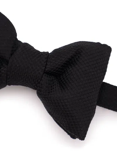 Tom Ford Adjustable Silk Bow Tie With Textured Fabric In Black