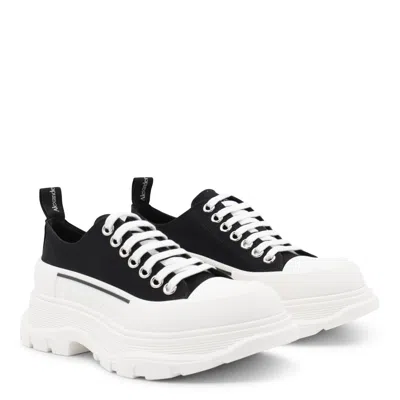 Alexander Mcqueen Tread Slick Sneakers In Black