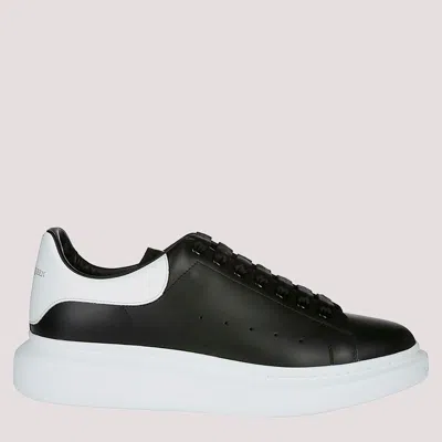 Alexander Mcqueen Black Low Top Sneakers With Logo Lettering On The Tongue In Leather Man