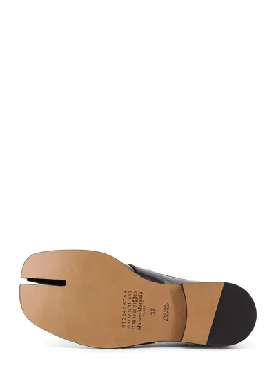 Maison Margiela Split Toe Leather Loafers With Iconic Design In Black