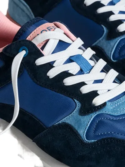 拼接绒面皮运动鞋