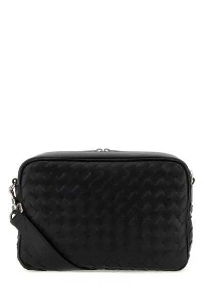 Bottega Veneta Men Black Leather Medium Camera Crossbody Bag In Black