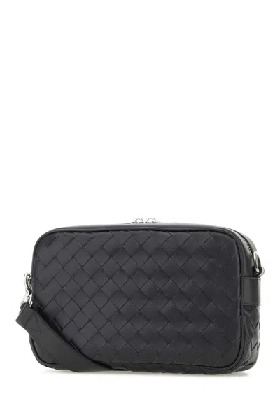 Bottega Veneta Men Slate Leather Crossbody Bag In Black