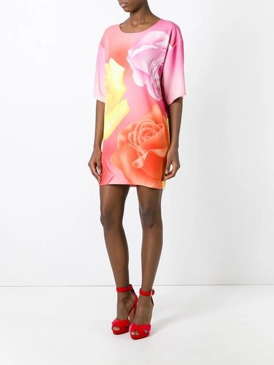 Shop Boutique Moschino Roses Print T-shirt Dress - Pink In Pink & Purple