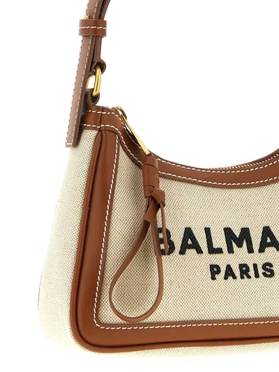 Balmain Shoulder Bag With Adjustable Strap And Chain Detail In Sand