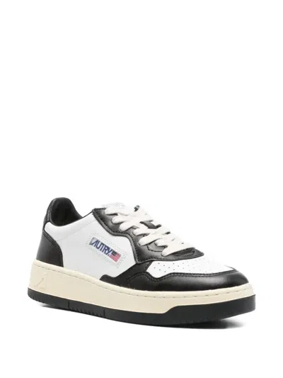 Autry "medalist Low" Leather Sneakers In White