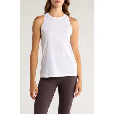 On Core Running Tank In White