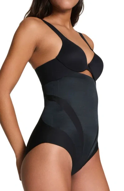 Spanx Women's Ultra-sculpt High-waisted Brief Shapewear 10558r In Black