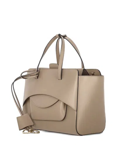 Hidesins Structured Leather Shoulder Bag Flap Design In Nude