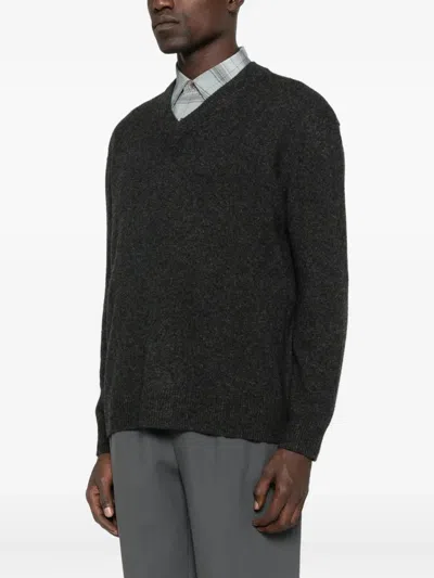 Apc A.p.c. Pull Dany Clothing In Black