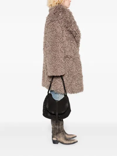 穿孔翻盖单肩包