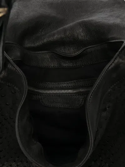 穿孔翻盖单肩包