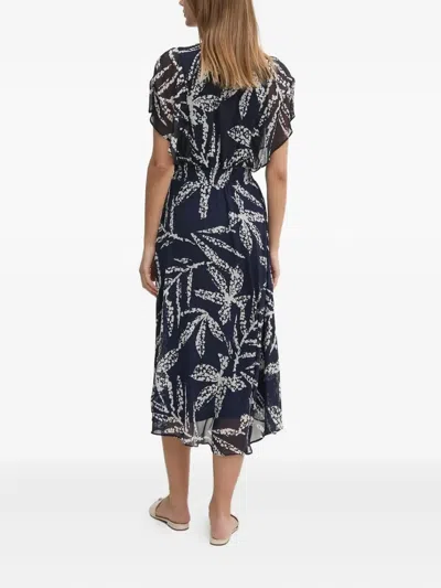 叶片印花中长连衣裙