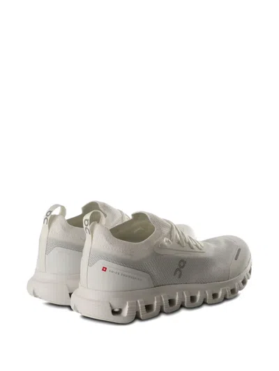 On Cloud 6 Versa Sneakers In White