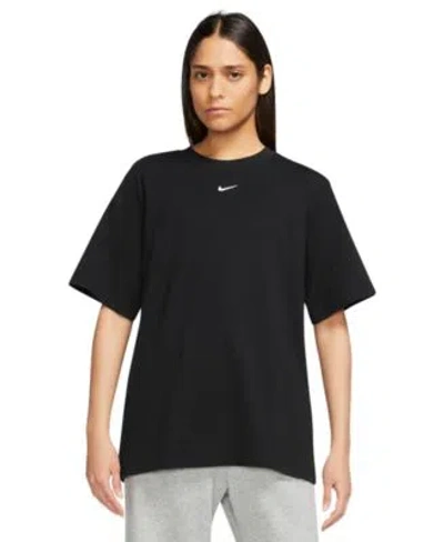 Nike Swoosh Essential T-shirt In Black