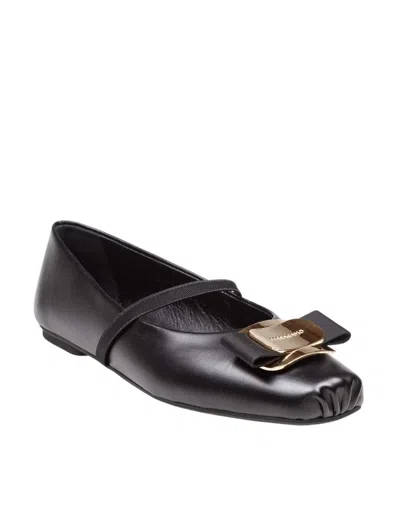 Ferragamo New Vara Plate Ballet Flat Shoes In Black