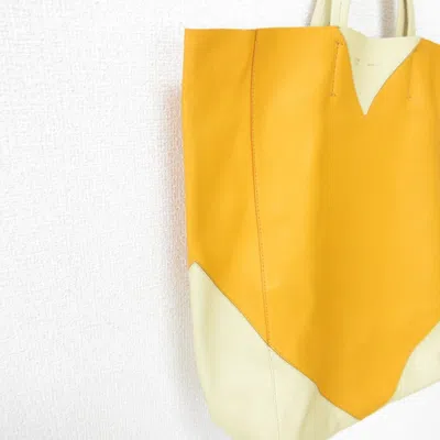 Pre-owned Celine Cabas Beige Yellow Leather Tote Bag ()