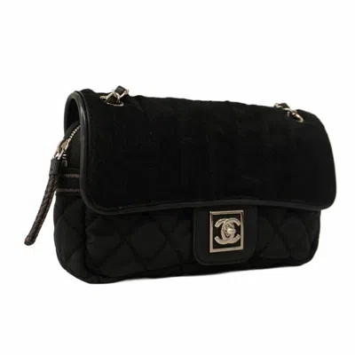 Pre-owned Chanel Black Nylon Canvas Leather Shoulder Bag ()