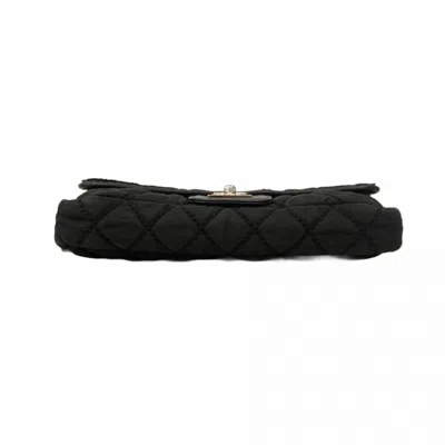 Pre-owned Chanel Black Nylon Canvas Leather Shoulder Bag ()