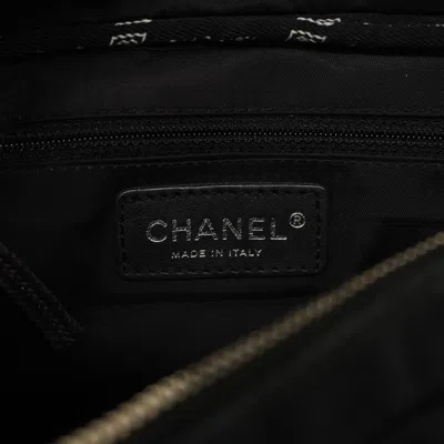 Pre-owned Chanel Black Nylon Canvas Leather Shoulder Bag ()