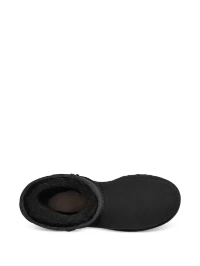 Ugg W Classic Short Ii Shoes In Black